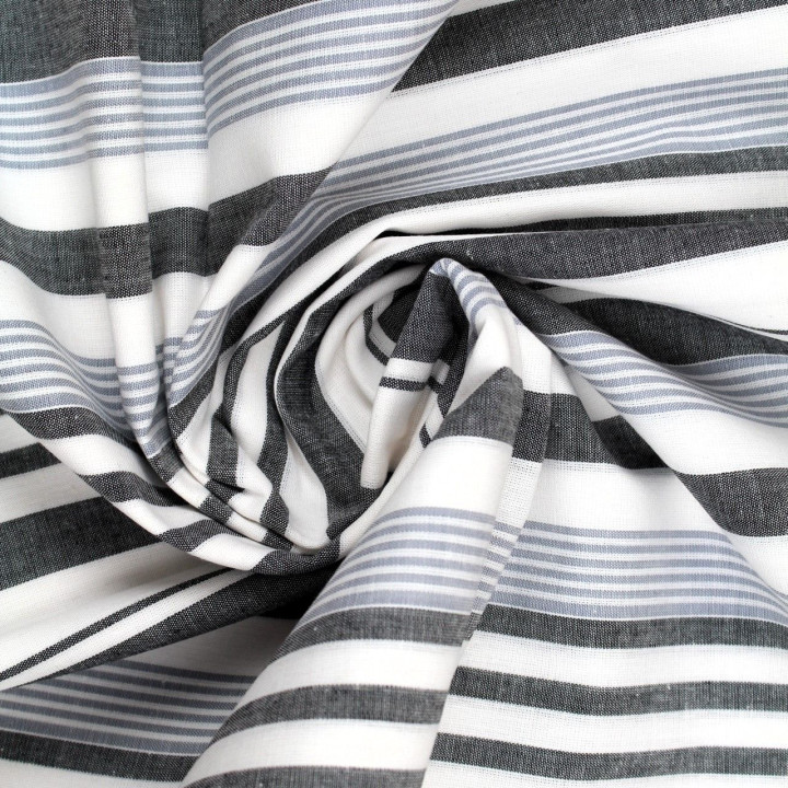 Tissu madras de couleur blanc rayures gris