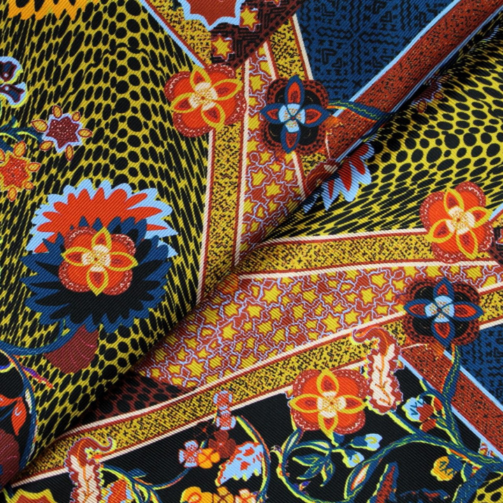 Tissu satin de soie noir imprimé fleuri - Made in Italy
