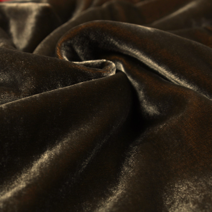 Tissu en velours de viscose et soie marron clair