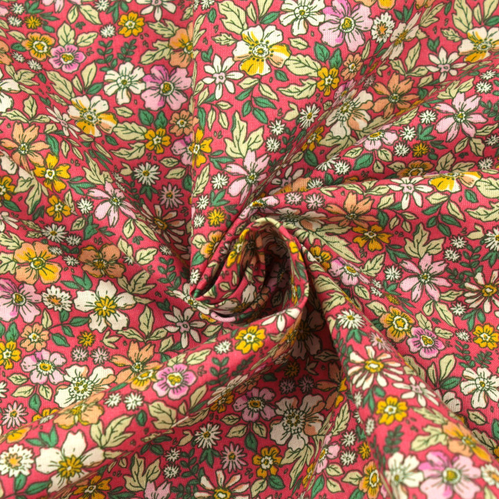 Tissu rouge claire à motif fleurs multicolore