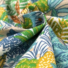 Tissu Coton Blanc : Imprimé Floral Multicolore pour des Créations Uniques