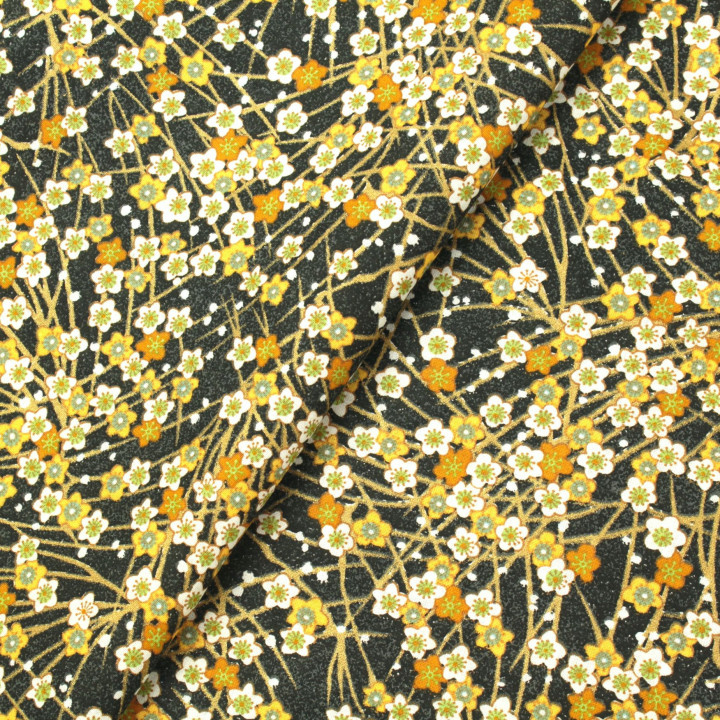 Tissu en Coton Noir avec Motifs Floraux Jaune, Orange, Blanc et Doré