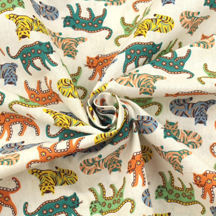 Tissu en Coton Blanc avec Motifs de Chats Multicolores