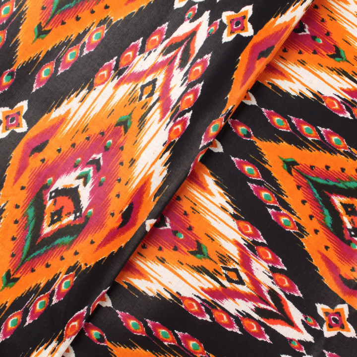 Tissu Wax de Haute Qualité à Motifs Géométriques Rouge, Orange, Noir, Vert et Blanc