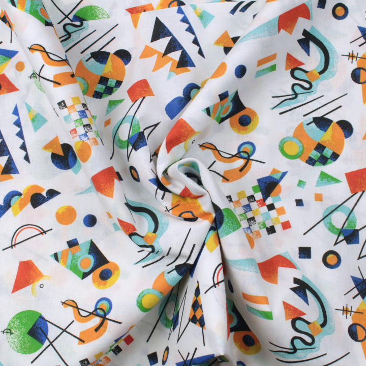 Tissu en coton blanc uni sublimé par un imprimé de formes géométriques modernes