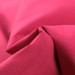 Tissu Coton Fuchsia Uni – Léger, Doux et Facile à Coudre – Idéal pour Chemises et Vêtements