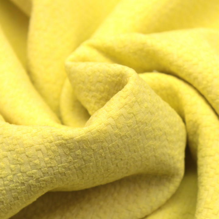 Tissu Crêpe Jaune Uni – Léger, Fluide et au Toucher Légèrement Rugueux – Idéal pour Confections Variées