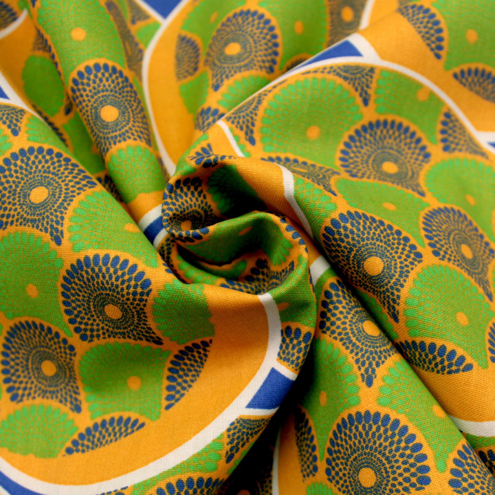Tissu en Coton Vert et Bleu – Motif Cercles Géométriques Blanc et Orange – Idéal Décoration & Couture