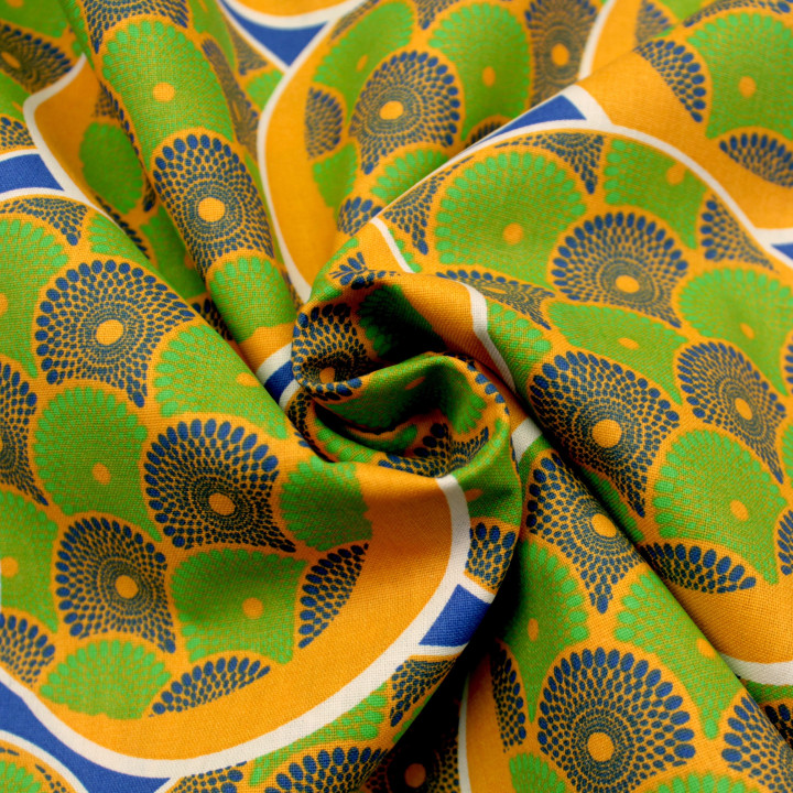 Tissu en Coton Vert et Bleu – Motif Cercles Géométriques Blanc et Orange – Idéal Décoration & Couture