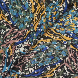 Tissu crêpe noir à motifs multicolores bleu, blanc et doré