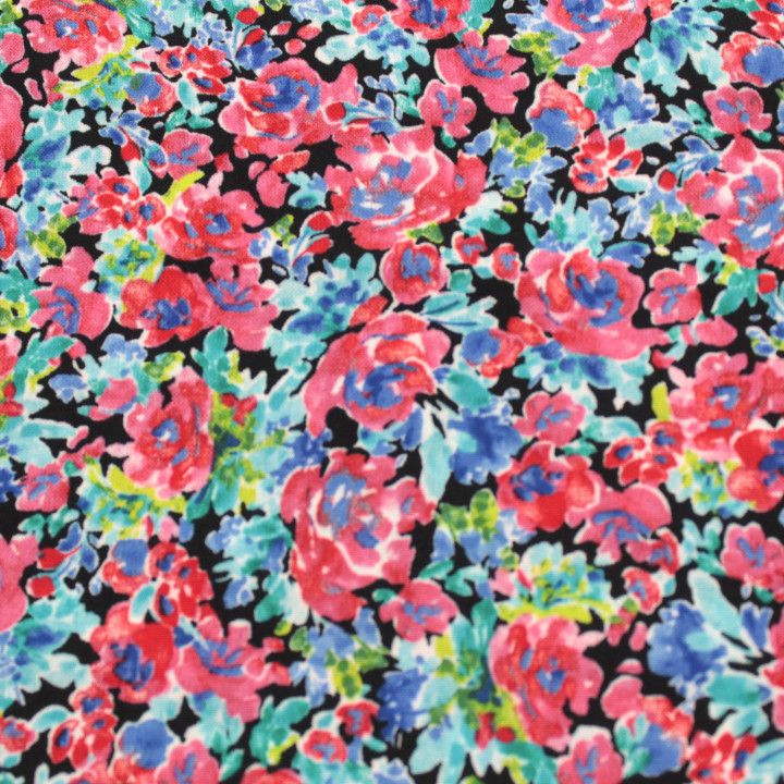 Tissu Noir à Imprimés Floraux Rouge et Bleu – Élégance Contemporaine & Harmonie Chromatique