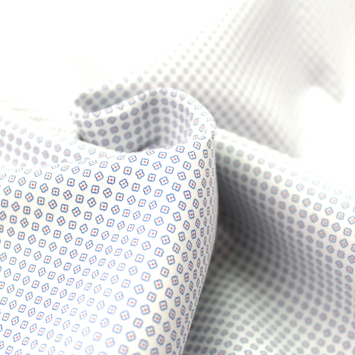 Tissu en Coton Blanc Uni avec Motifs Petits Carreaux Bleu et Rouge pour Chemise - Parfait pour la Couture et le DIY