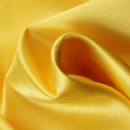 Tissu satin lourd jaune intense – Éclat solaire pour couture, mode festive et décoration lumineuse