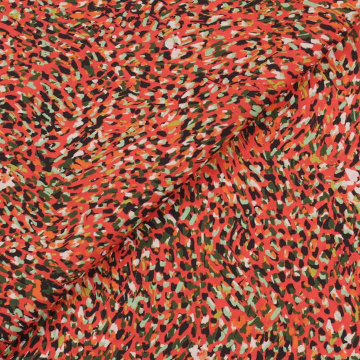 Tissu à motif géométrique multicolore – Rouge, noir, vert et blanc – Moderne et facile à coudre