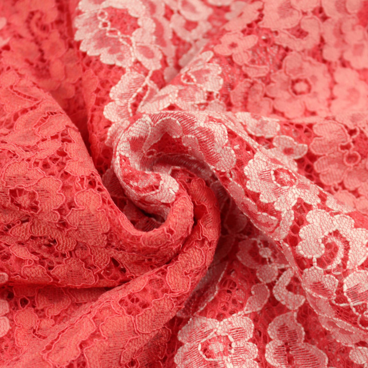 Tissu Dentelle Traditionnelle Imprimée Floral Blanc, Rose et Corail – Élégante & Délicate