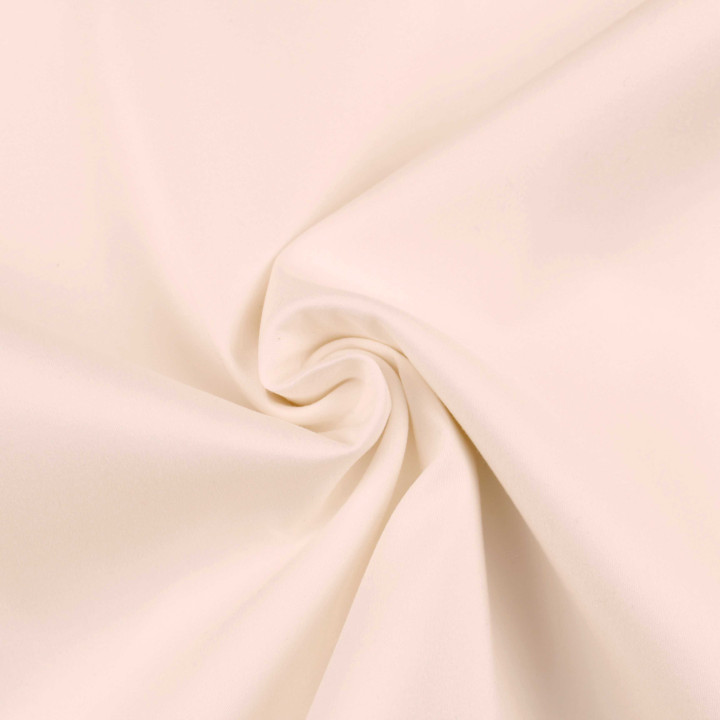 Tissu satin de coton rose pâle uni – doux et élégant