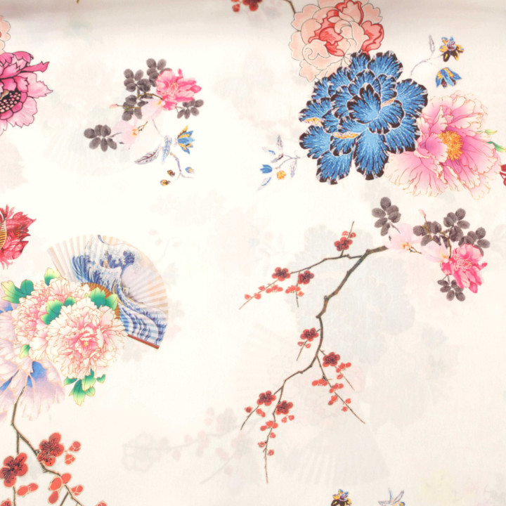 Tissu satin blanc cassé imprimé floral multicolore japonais – Coupon tissu élégant