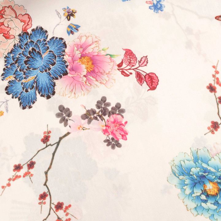 Tissu satin blanc cassé imprimé floral multicolore japonais – Coupon tissu élégant