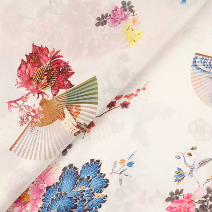 Tissu satin blanc cassé imprimé floral multicolore japonais – Coupon tissu élégant