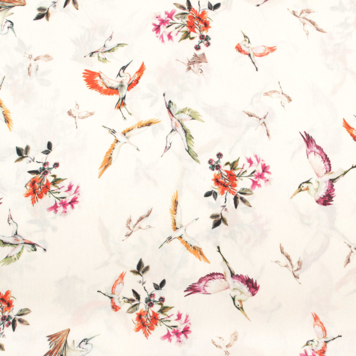 Tissu satin blanc cassé brillant imprimé hérons violet et orange – Coupon haute qualité