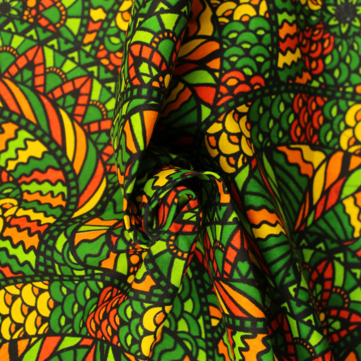 Coupon de tissu wax multicolore vert, rouge, jaune et orange