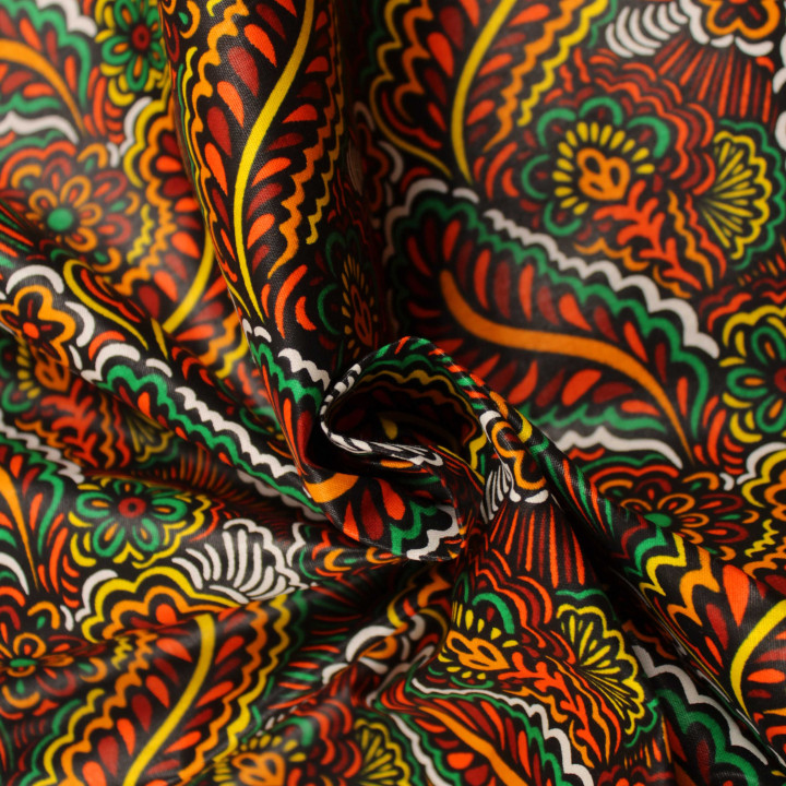 Coupon de tissu wax non ciré oriental multicolore vert, orange, bordeaux, blanc et jaune