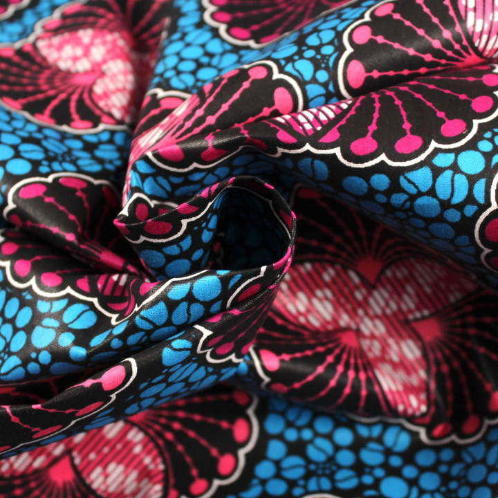 Tissu coton Wax africain imprimé géométrique floral noir, bleu et rose – Vendu au mètre