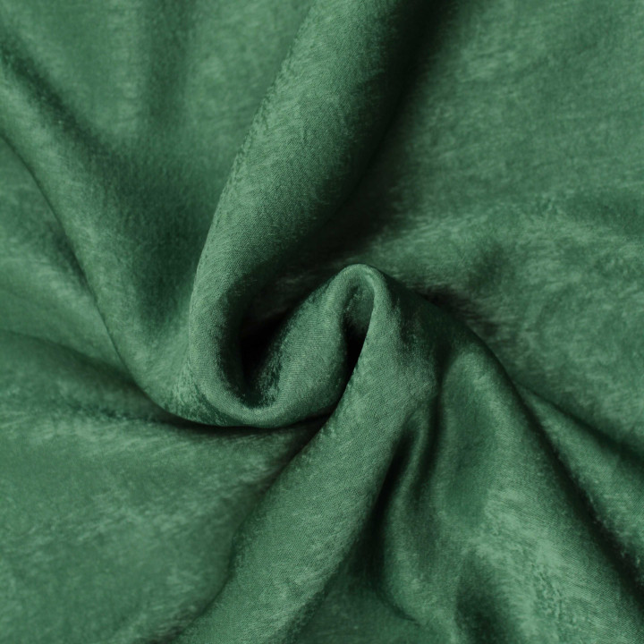 Tissu satin polyester ivoire uni – Fluide, brillant et doux