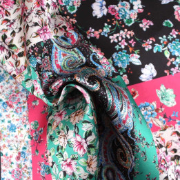 Tissu Coupon Polyester Patchwork Floral Noir Rigide