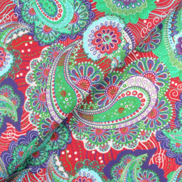Coupon tissu imprimé paisley fond rouge – Motif cachemire vert émeraude, violet et turquoise