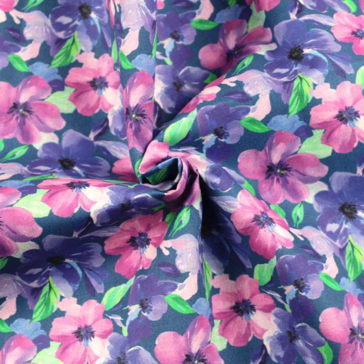 Coupon de tissu coton vert canard imprimé petites fleurs roses et bleues