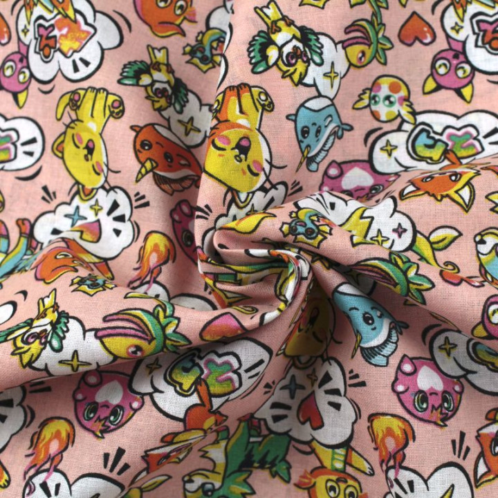 Tissu en coton rose clair à motifs animaux et manga - Idéal pour créations ludiques et originales