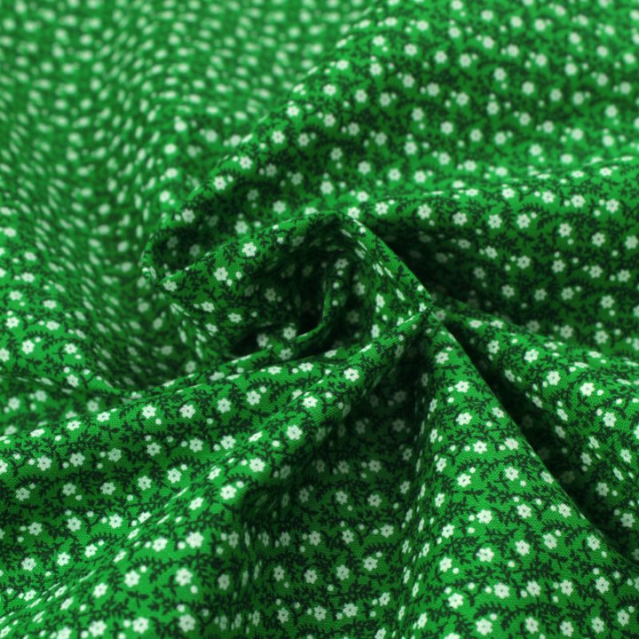 Tissu en Coton Vert Élégant avec Motifs Floraux Blancs - Idéal pour Couture et Décoration