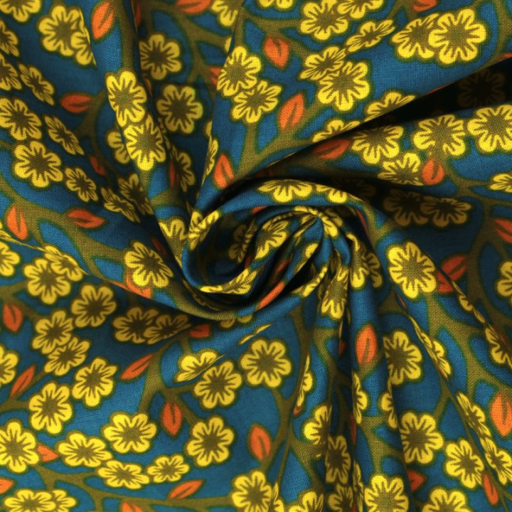 Tissu en Coton Bleu Nuit avec Motifs Floraux Jaunes et Oranges - Élégance et Vitalité