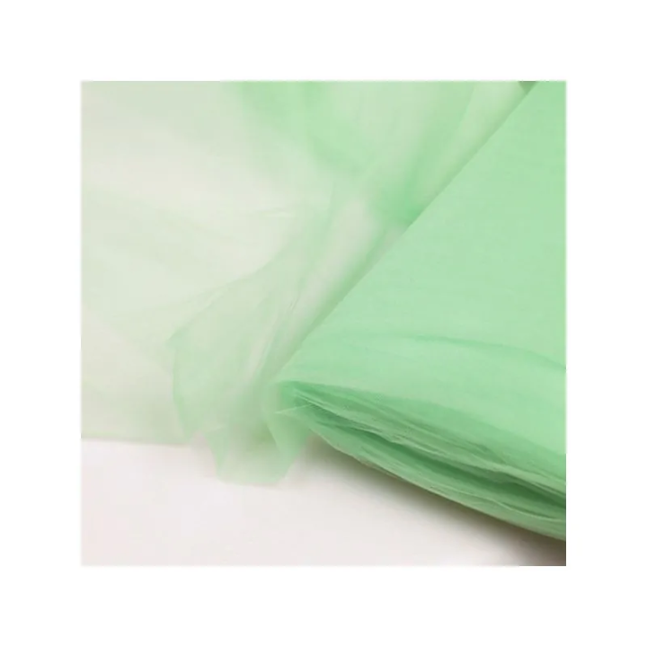 Tissu Tulle uni vert clair